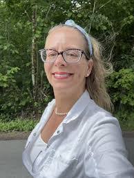 Jill Vanwormer's Instagram, Twitter & Facebook