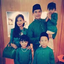 Rona tenang ini turut dikaitkan dengan warna langit dan bagi yang ingin membuat perancangan awal untuk menempah baju raya warna sedondon. Apa Tema Warna Baju Raya 2016 Korang