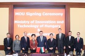 Mindenki hülye, csak fábián helikopter. Fudan Signs Mou To Establish A New Campus In Budapest