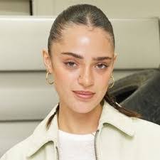 Cynthia Alicea's Instagram, Twitter & Facebook