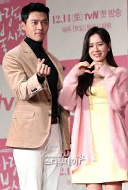 Tiyatro kulübüne katılan hyun bin oyunculuk deneyimini burada. Hyun Bin And Son Ye Jin Admitted To Dating A Top Star Couple Of The Same Age Was Born Mottokorea