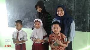 Saat beliau berdua masih hidup, tata ibadah yang diamalkan di masyarakat umumnya sama meski ada perbedaan yang sama sekali tidak mengganggu. Perpisahan Sd Swasta Hasanuddin Kec Medan Helvetia