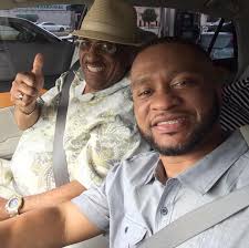 Ur skeudenn nevez zo bet ouzhpennet...