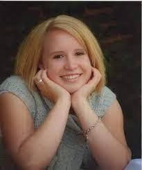 Estella Bell's Instagram, Twitter & Facebook