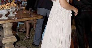 Bar Refaeli Adi Ezra Wedding Google Da Ara Hochzeitskleid Skizzen Kleid Hochzeit Bar Refaeli