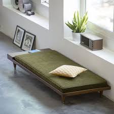 Le Daybed Muebles Para Espacios Pequenos Muebles Minimalistas Muebles Hacer