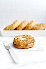 Homemade Bagels These 5 Ingredient Bagels Using Greek Yogurt Are Delicious Easy To Make And Are Packed With Protein To Homemade Bagels Recipes Bagel Recipe