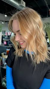 And she’s back to Barbie💖✨this is a perfect example why using professional  color is so important! I was able to highlight her safely in one session to  get her blonde back! , @redken flash loft 20 vol, ...