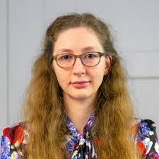 Clara Hahn's Instagram, Twitter & Facebook