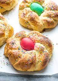 Some versions feature a topping of sliced almonds, but that is purely regional and optional. Mini Braided Easter Bread Recipe Cooking Lsl