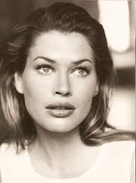 She was born in san francisco, and raised in marin county, california along with her older sister chrisse and her younger brother jordan. Carre Otis Ritratti Donne Celebrita