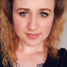 Lisa Fleischer's Instagram, Twitter & Facebook