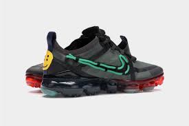 O design reúne uma atitude e estética dos anos 90 com uma sensação confortável. Ù‚Ø´ ØªØ§Ø¬Ø± Ø®ÙŠØ§Ù†Ø© Cactus Jack Vapormax Natural Soap Directory Org