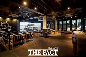 Pin By Li Yinan On Mercedes Me Store Showroom Design Coffee Bar Design
