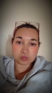 Elizabeth Kling's Instagram, Twitter & Facebook