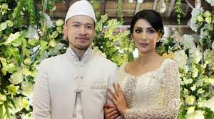 Lalu siapakah sosok sebenarnya dari raiden soedjono?. Baru Menikah Tyas Mirasih Sudah Jadi Nenek Ternyata Ini Yang Terjadi Tribunnews Com Mobile
