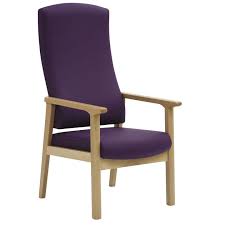 Beim stuhl mit armlehne gibt es natürlich verschiedene modelle und nicht alle sind gleichermaßen optimal. Stuhl Mit Armlehnen Daltok6040 Knightsbridge Furniture Mit Hoher Ruckenlehne Ergonomisch