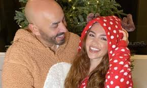 Este fin de semana lupillo rivera y su joven novia, giselle soto de 25 años de edad, cautivaron en la plataforma de tik tok con un adorable reto de pareja. Afirman Que Lupillo Rivera Se Ha Comprometido Con Su Joven Novia Laura G