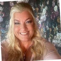 Jenny Ferrell's Instagram, Twitter & Facebook