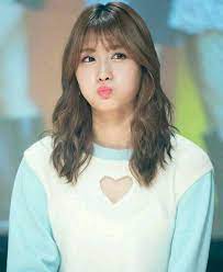 Sixteen을 통해 2015년 7월 7일, 9명의 최종 멤버들이 선발되었다. íŠ¸ì™€ì´ìŠ¤ ëª¨ëª¨ Twice íŠ¸ì™€ì´ìŠ¤ ëª¨ëª¨ Twice Added A New Photo