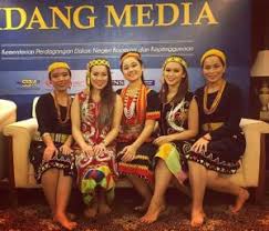 Gadis Etnik Orang Ulu Keajaiban Sarawak Kecantikan Mereka Cukup Luar Biasa Kamek Miak Sarawak Sarawak News