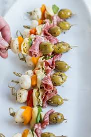 Sortir du frigo et préparer les brochettes avec 3 crevettes chacune. Brochette Apero Une Selection D Idees Pour Bien Commencer Votre Repas Archzine Fr