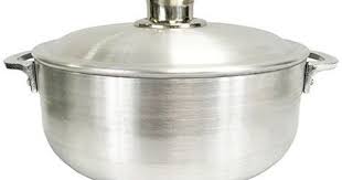 Wee S Beyond 6632 07 Heavy Gauge Caldero Dutch Oven With Aluminum Lid 4 8 Quart Silver Induction Cookware Colored Aluminum Cookware Accessories
