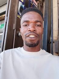 Derrick Richard Novela