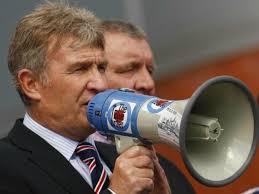 🖤Remembering Hall of Fame Legend Sandy Jardine, born #OTD in 1948. Joined  #Rangers in 1964 and over 18yrs he played almost 700 games, scored 77 goals  and won 2 Trebles, 3 Titles,