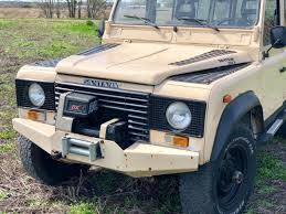 Maximum allowable vehicle weight for the swb was 4,453lb and for the lwb 5,905lb. 1993 Santana 2500dl Land Rover Land Rover Defender Land Rover Series