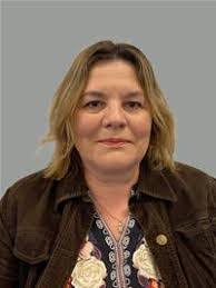 Sophie Connelly's Instagram, Twitter & Facebook