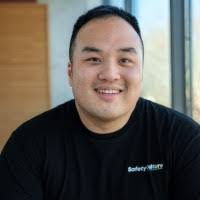 Andrew Bui's Instagram, Twitter & Facebook