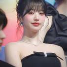 Pin oleh 🌺✨✨Sun✨✨🌺 sun di k-pop di 2025