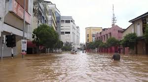 Kronologi banjir di umk 2014 bisa dilihat di you tube. Super Duper Awesome 4 62 Mb First Day Of Flood In Kota Bharu Mp3 Fastest Downlad This 03 22 Minutes Mp3