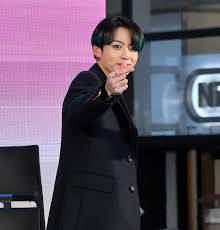 Bts fandom army have been debating whether the ink on his hand that were seen recently inside an airport in new zealand are real or not. How Many Bts Members Have Tattoos Popsugar Beauty