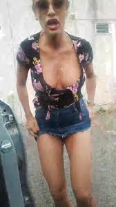 Esibizionista Modena gode a fare la troia in pubblico | Solopornoitaliani