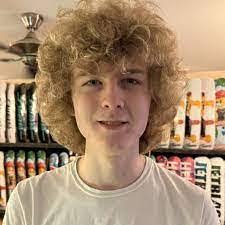 Pamela Flavin's Instagram, Twitter & Facebook