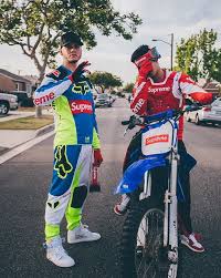 Full Fit Goals Supreme X Fox Racing Ss18 Supreme Clothing Supreme Clothing Menswear Hypebeast Fashion