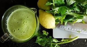 Timun merupakan salah satu buah yang nyaris panen dan dijual tanpa mengenal musim. Minum Rebusan Seledri Dan Jus Lemon Setiap Hari Bisa Obati Diabetes