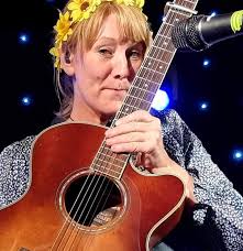 Virginia Kettle's Rolling Folk