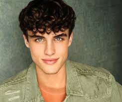 What Should You Avoid In Headshots?