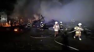 Reporterce czarno na białym opowiada o kulisach swojego wyboru na szefa nik i o naciskach, by z funkcji zrezygnował. Ogromny Pozar W Nowej Bialej Budynki Zapalaly Sie Jeden Po Drugim Polsat News