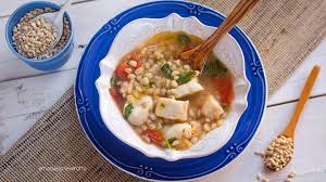 Devi preparare una cena per gli amici o un pranzo per la tua famiglia? Zuppa Di Nasello E Orzo Antica Ricetta Della Tradizione Genovese