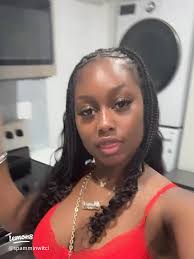 Hello, I'm Marci! New Here and Eager to Connect 🖤