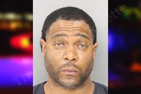 Andre Gadson's Instagram, Twitter & Facebook