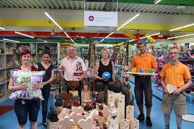 Seine geschichte lässt sich bis 1505 zurückverfolgen. Family Store Bietet Produkte Aus Auhof Werkstatten An