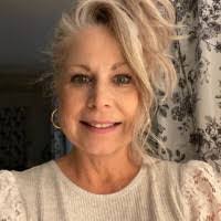 Jill Mcintyre's Instagram, Twitter & Facebook