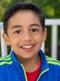 Lizette Munoz's Instagram, Twitter & Facebook