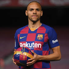 Maybe you would like to learn more about one of these? Martin Braithwaite S Agent Furious With Barcelona
