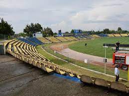 In rest, ambele stadioane sunt perfect identice. Stadionul Ion ComÈ™a Stadion In CÄƒlÄƒraÈ™i